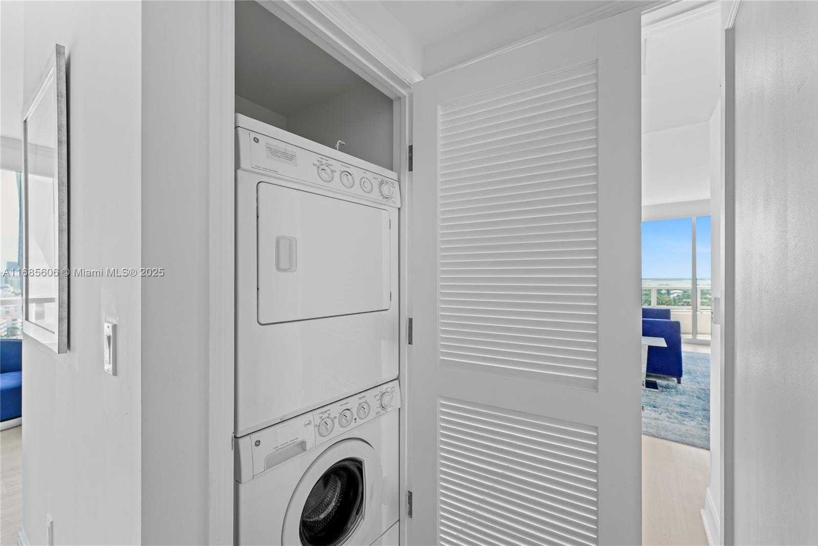 Small Image of 4401 COLLINS AVE #1514/1516, Miami Beach Number 30