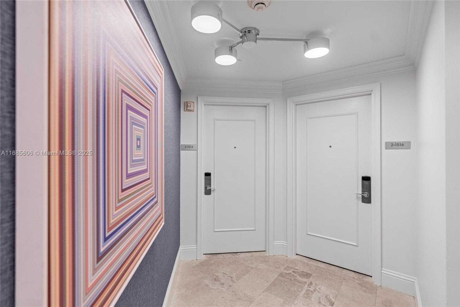 Small Image of 4401 COLLINS AVE #1514/1516, Miami Beach Number 32