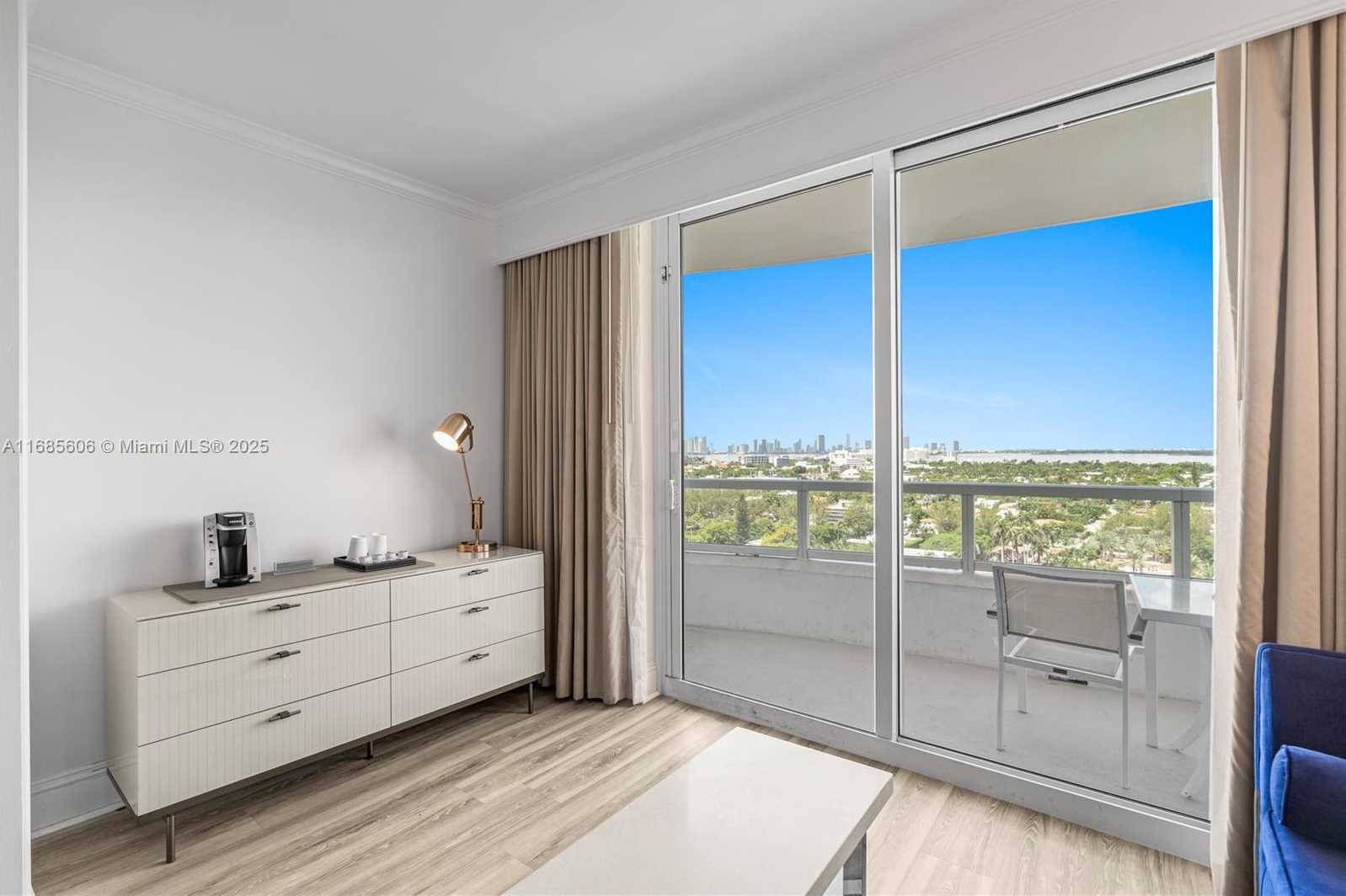 Small Image of 4401 COLLINS AVE #1514/1516, Miami Beach Number 44
