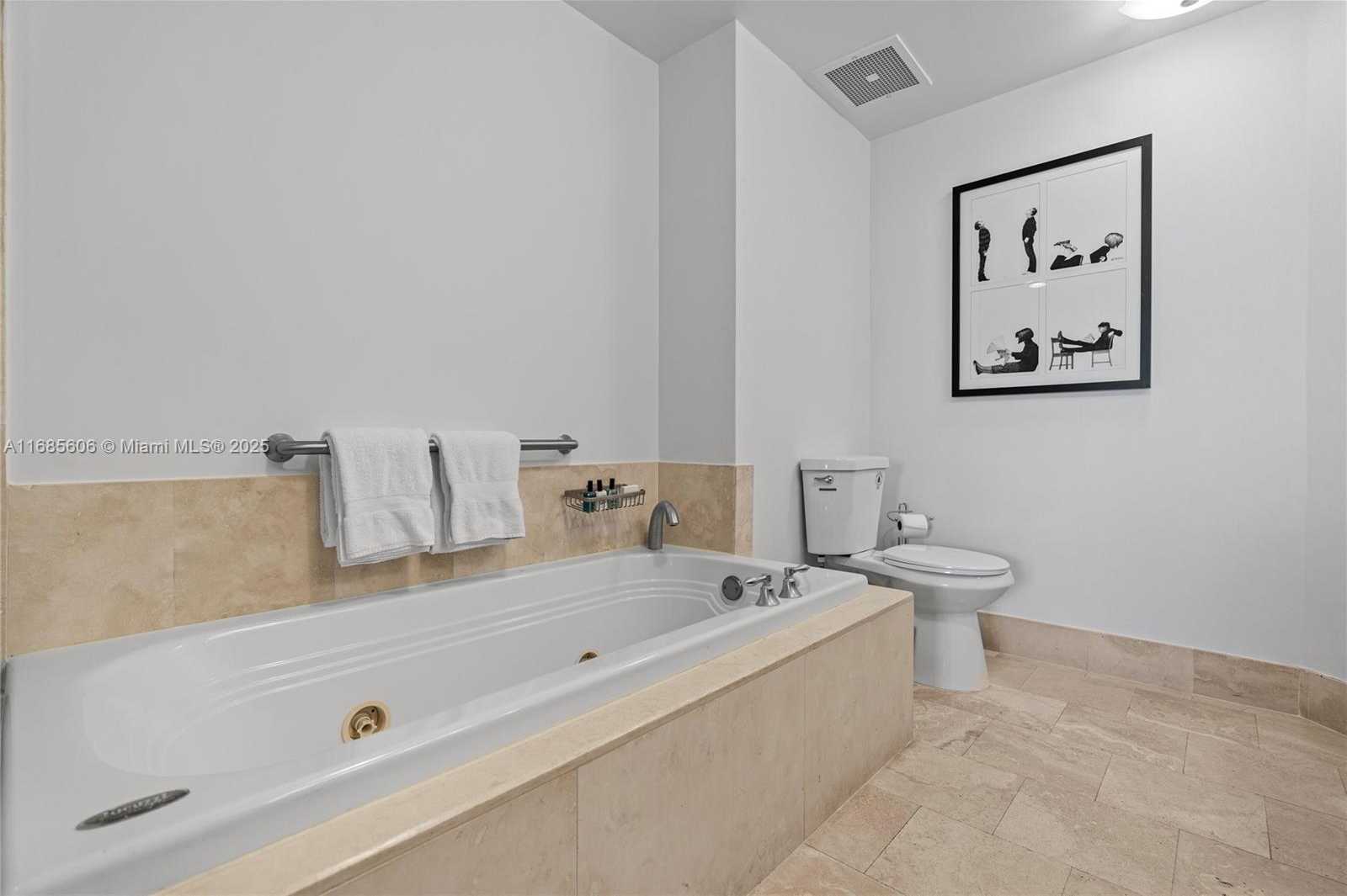 Small Image of 4401 COLLINS AVE #1514/1516, Miami Beach Number 49
