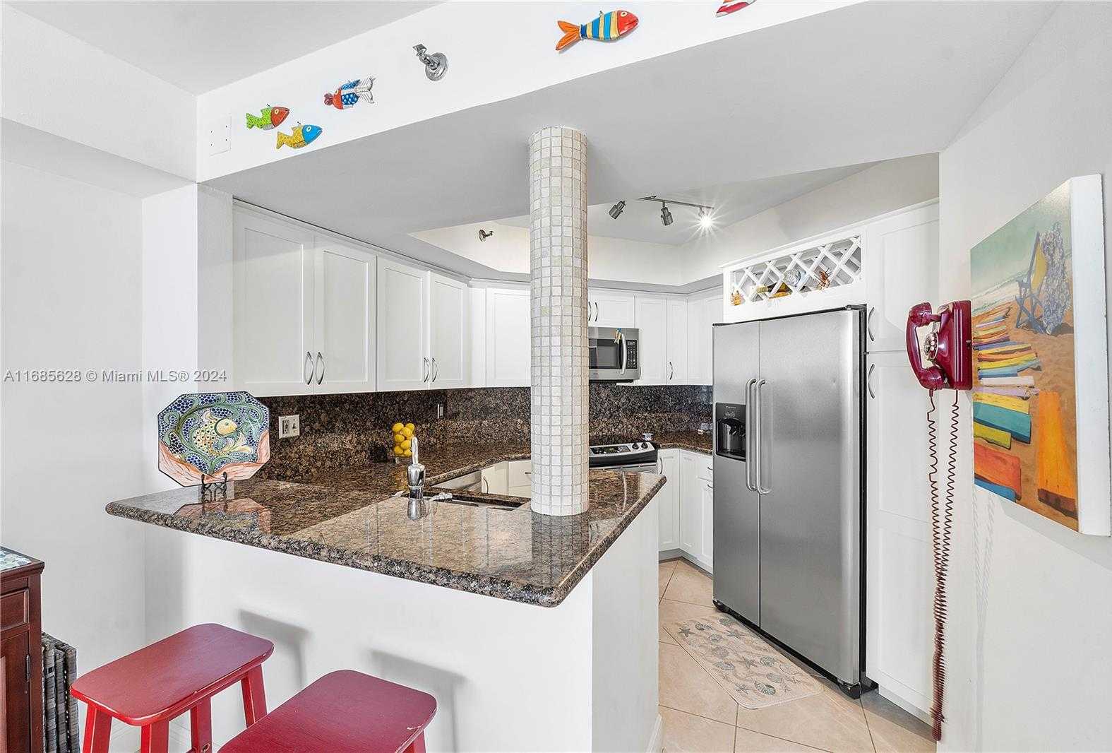 Small Image of 6767 COLLINS AVE #1106, Miami Beach Number 12