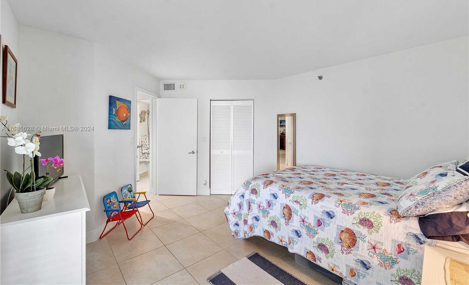 Small Image of 6767 COLLINS AVE #1106, Miami Beach Number 4