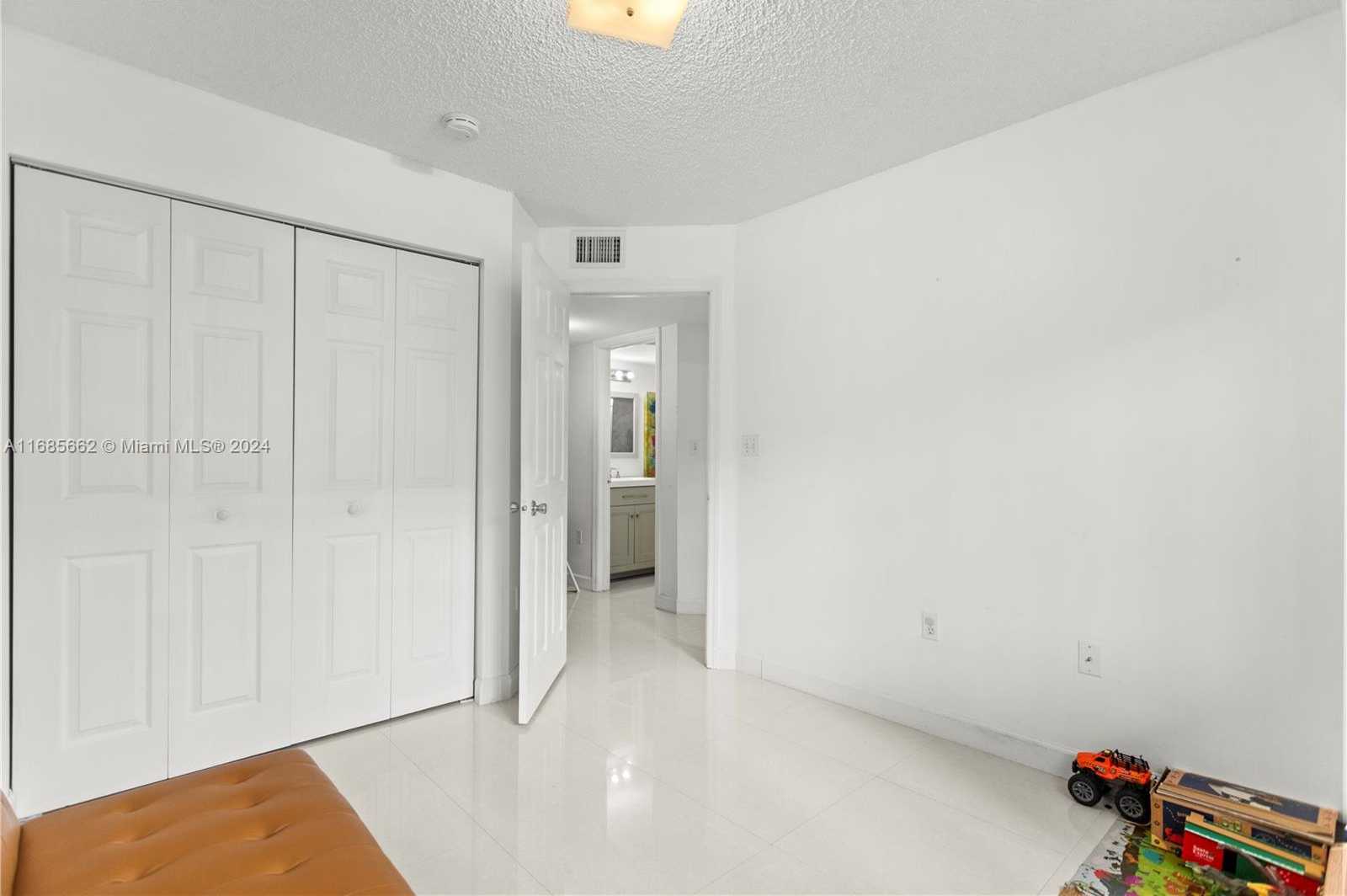 Small Image of 2965 NORTH EAST 185TH ST #1505, Aventura Number 28