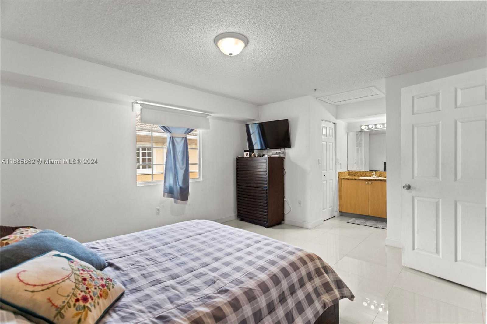 Small Image of 2965 NORTH EAST 185TH ST #1505, Aventura Number 39