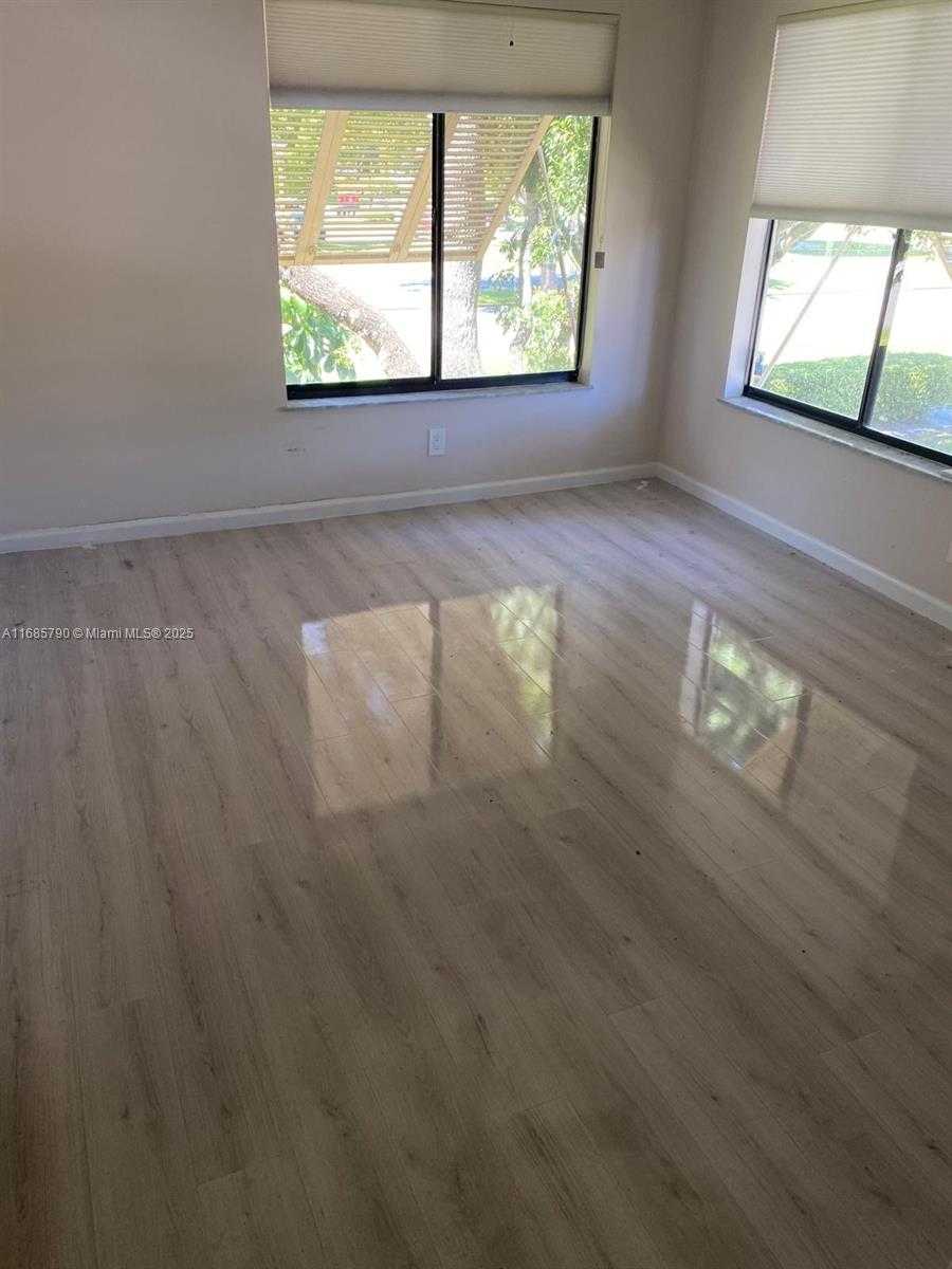 Small Image of 10110 CEDAR POINT BLVD #206, Boynton Beach Number 12