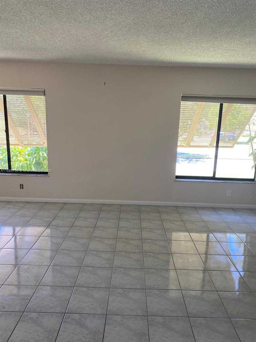 Small Image of 10110 CEDAR POINT BLVD #206, Boynton Beach Number 5