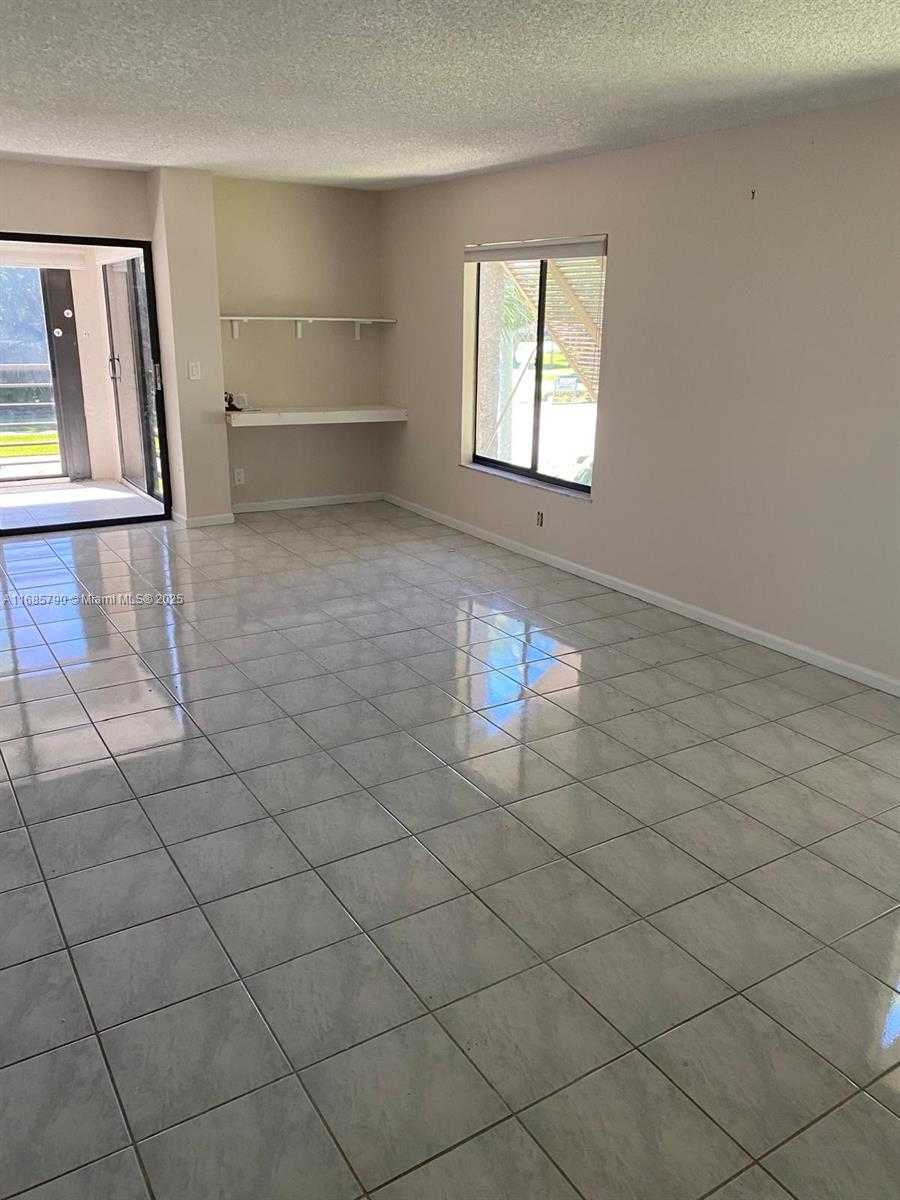 Small Image of 10110 CEDAR POINT BLVD #206, Boynton Beach Number 6