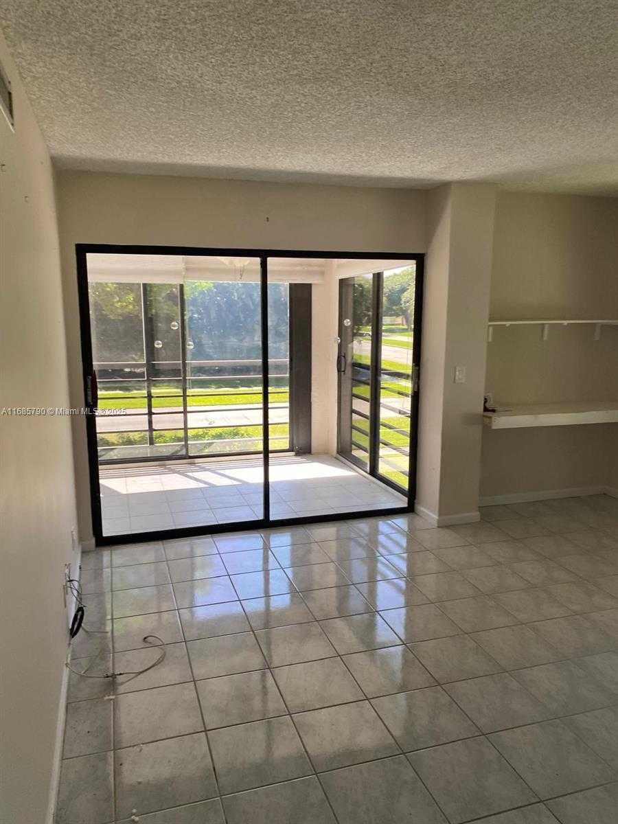 Small Image of 10110 CEDAR POINT BLVD #206, Boynton Beach Number 7
