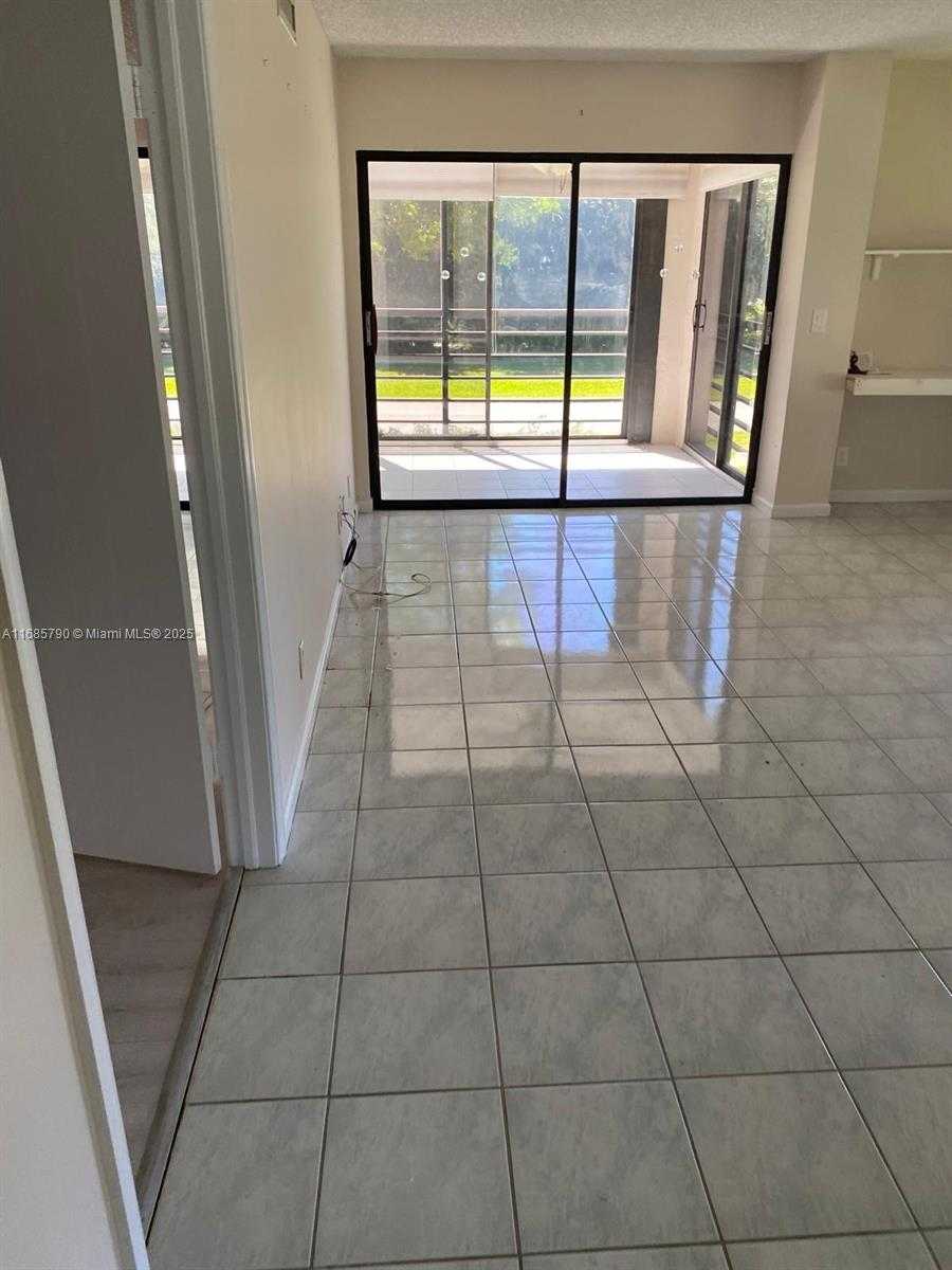 Small Image of 10110 CEDAR POINT BLVD #206, Boynton Beach Number 8