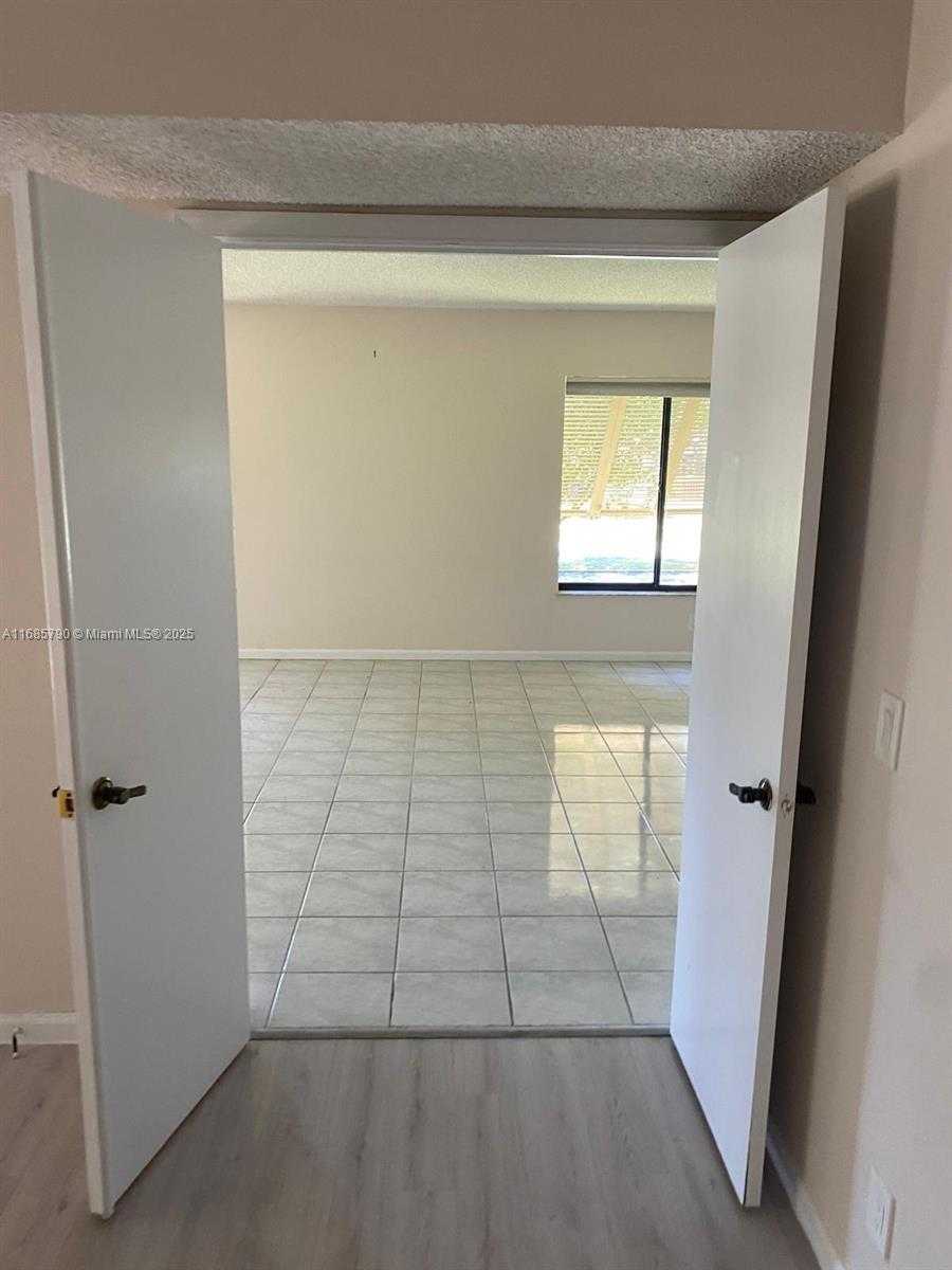 Small Image of 10110 CEDAR POINT BLVD #206, Boynton Beach Number 9