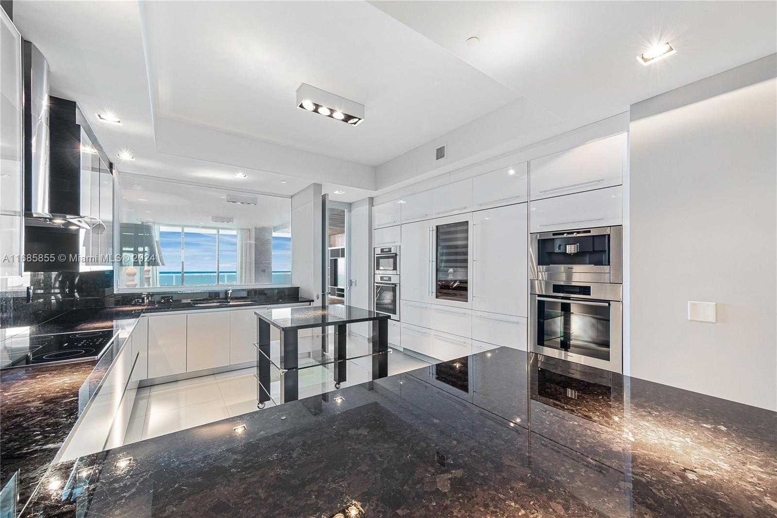 Small Image of 2711 SOUTH OCEAN DR #3404, Hollywood Number 12