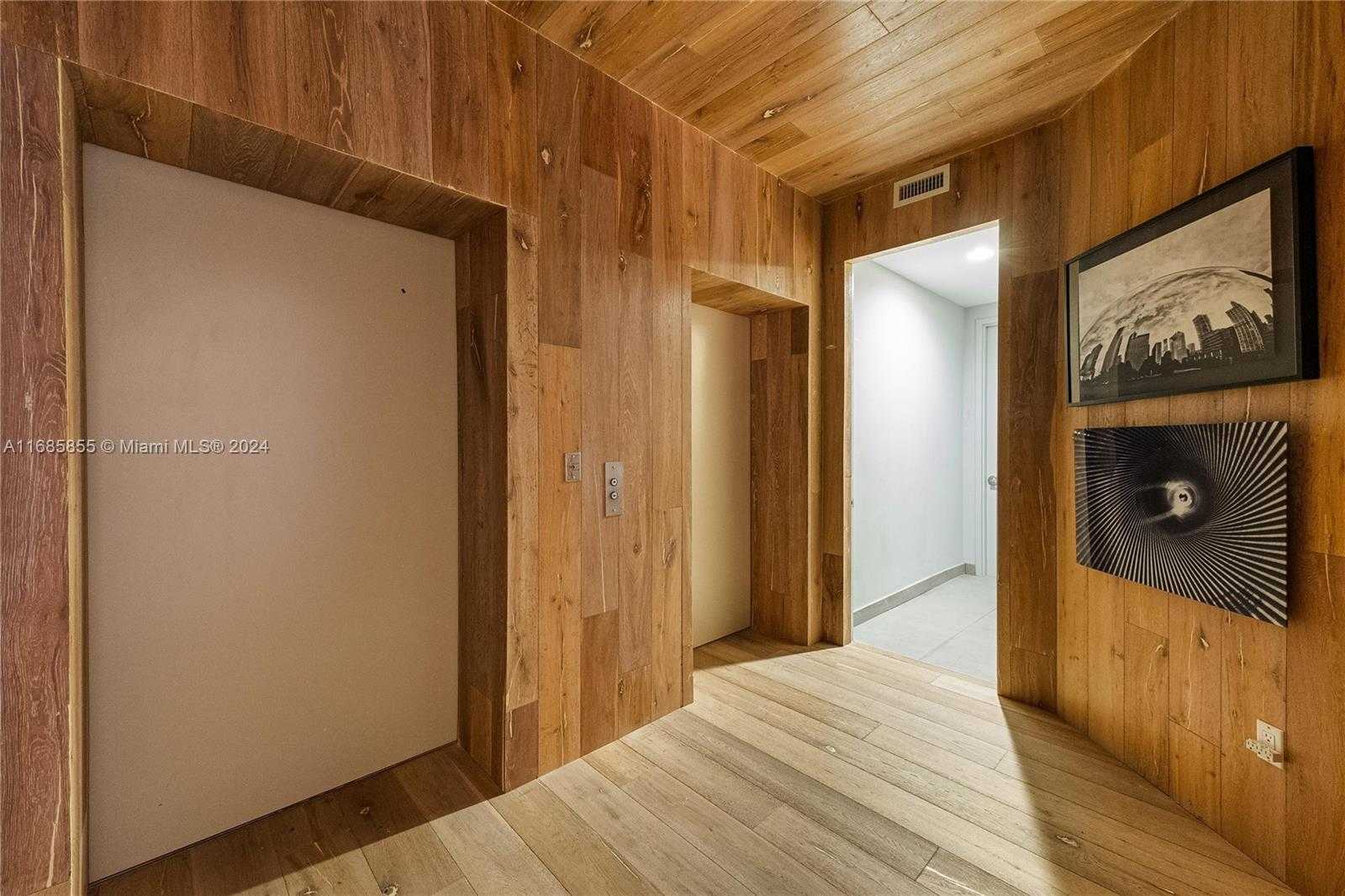 Small Image of 2711 SOUTH OCEAN DR #3404, Hollywood Number 2