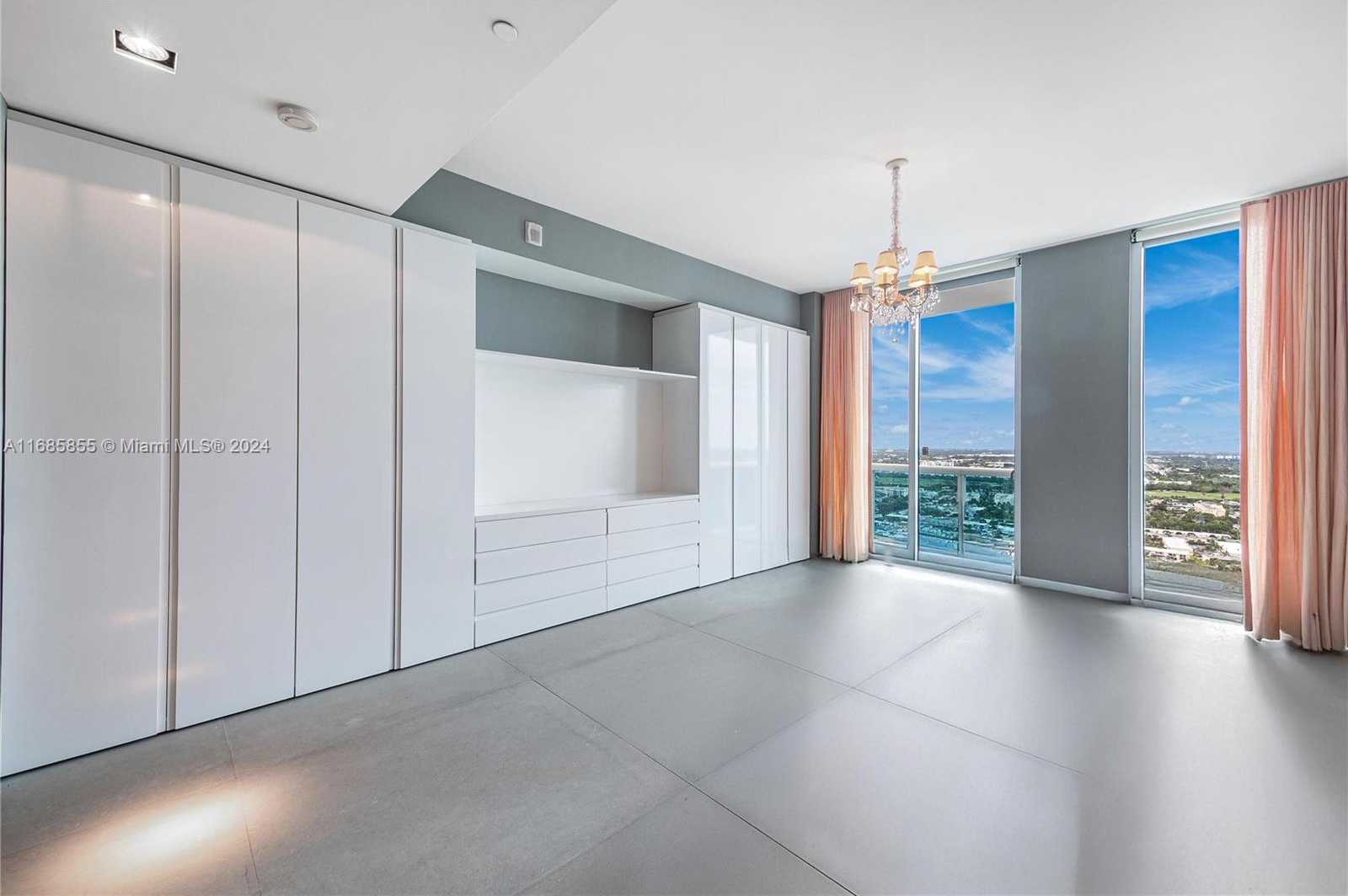Small Image of 2711 SOUTH OCEAN DR #3404, Hollywood Number 23