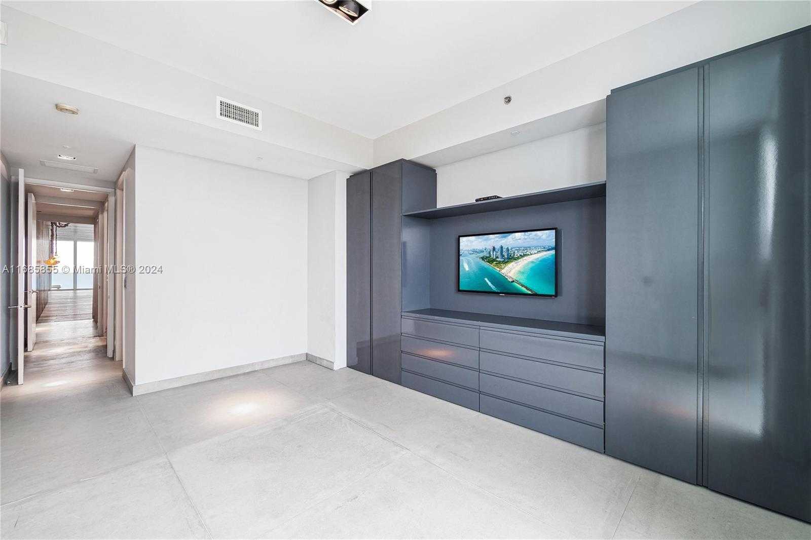 Small Image of 2711 SOUTH OCEAN DR #3404, Hollywood Number 27