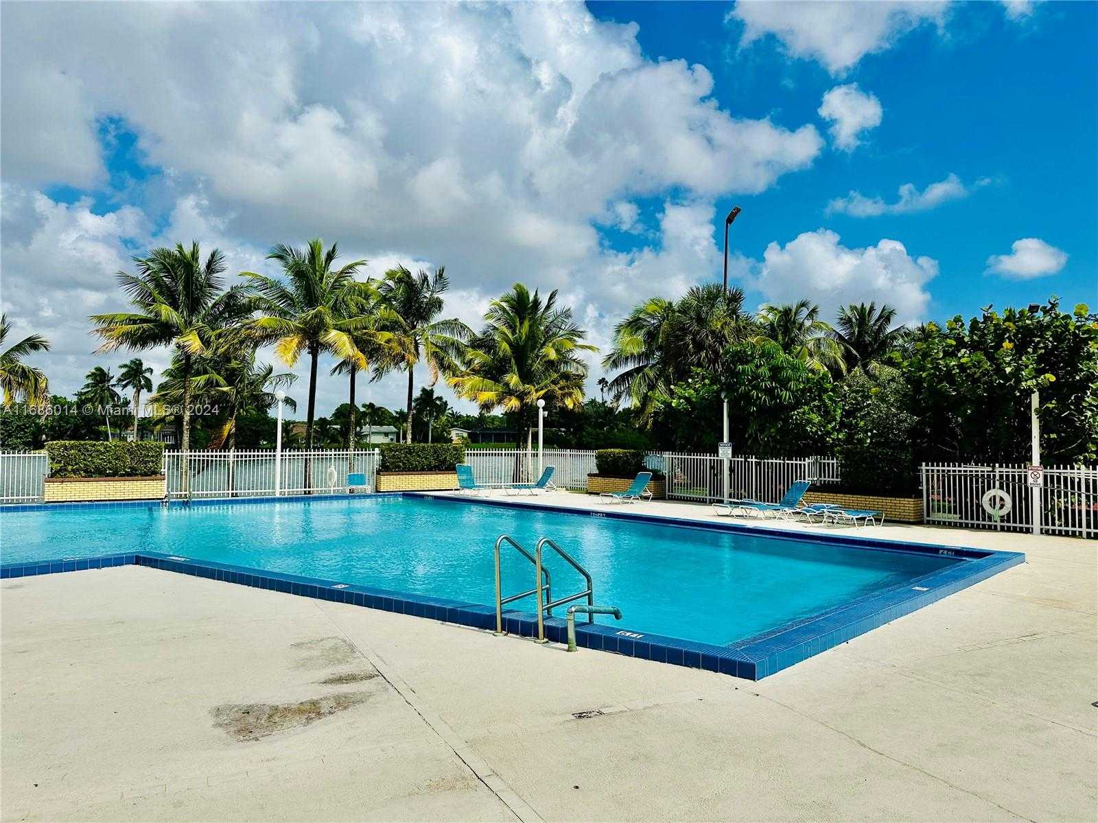 Small Image of 14611 NORTH KENDALL DR #108L, Miami Number 19