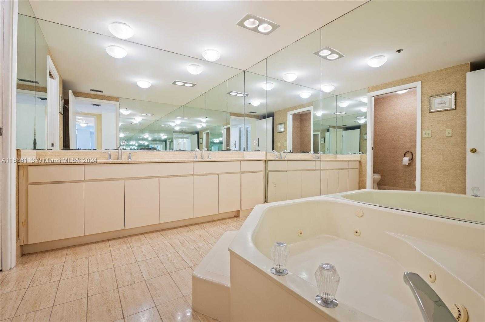Small Image of 10175 COLLINS AVE #1003, Bal Harbour Number 20