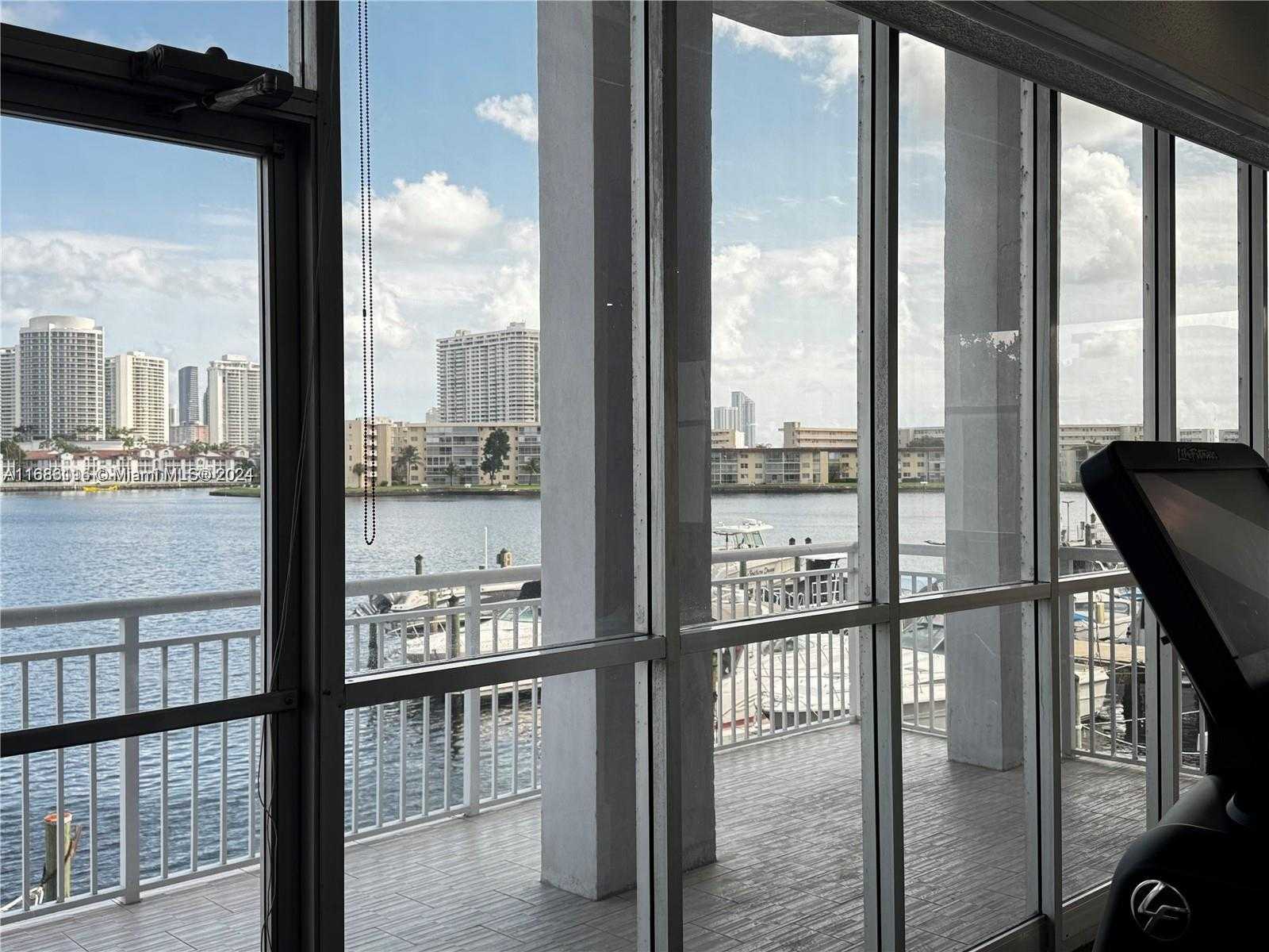 Small Image of 18051 BISCAYNE BLVD #803, Aventura Number 15