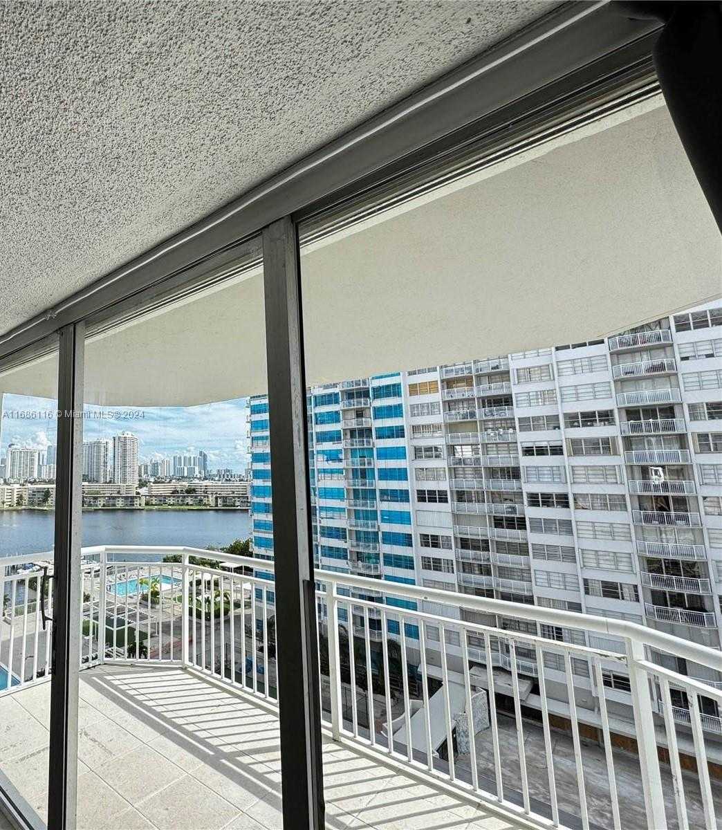 Small Image of 18051 BISCAYNE BLVD #803, Aventura Number 5