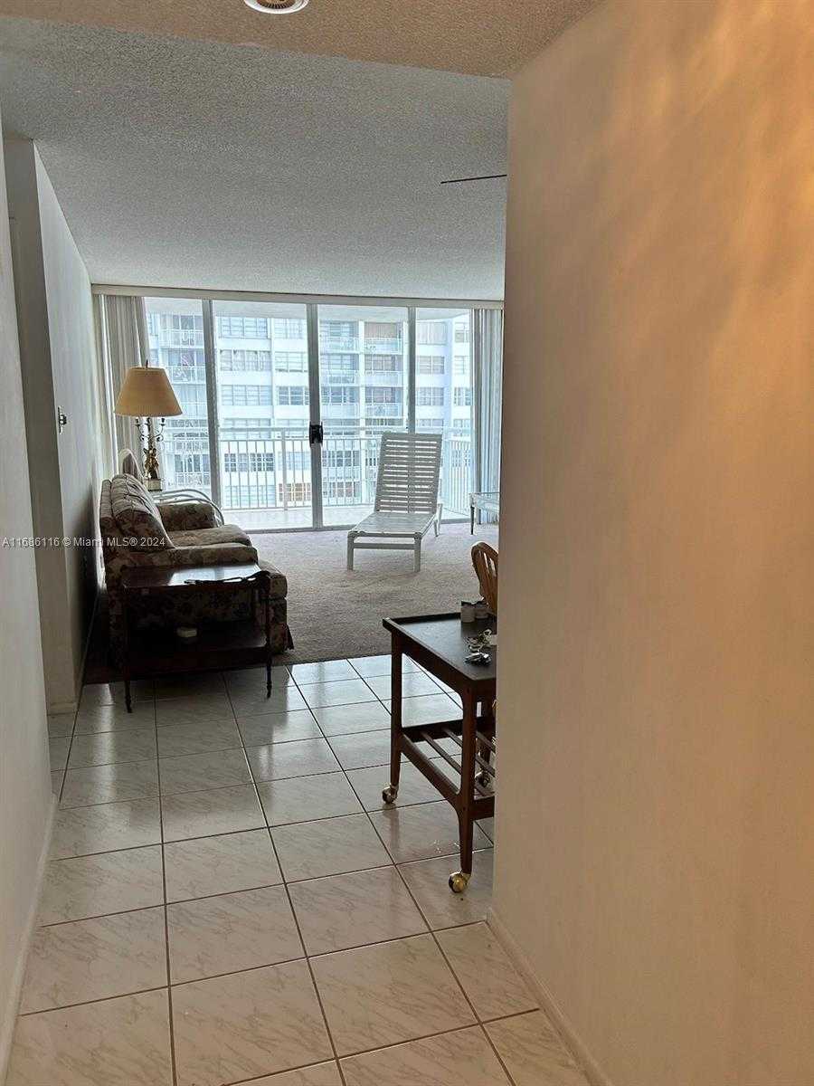 Small Image of 18051 BISCAYNE BLVD #803, Aventura Number 8
