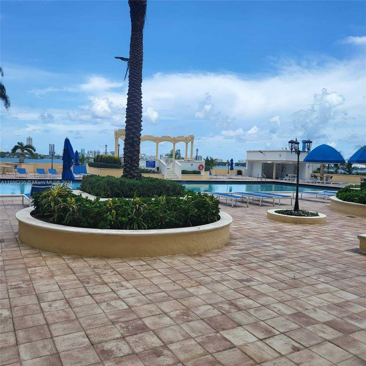 Small Image of 7601 EAST TREASURE DR #611, North Bay Village Number 37