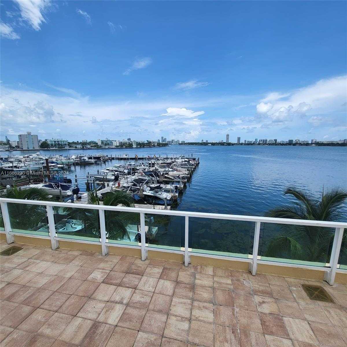 Small Image of 7601 EAST TREASURE DR #611, North Bay Village Number 38