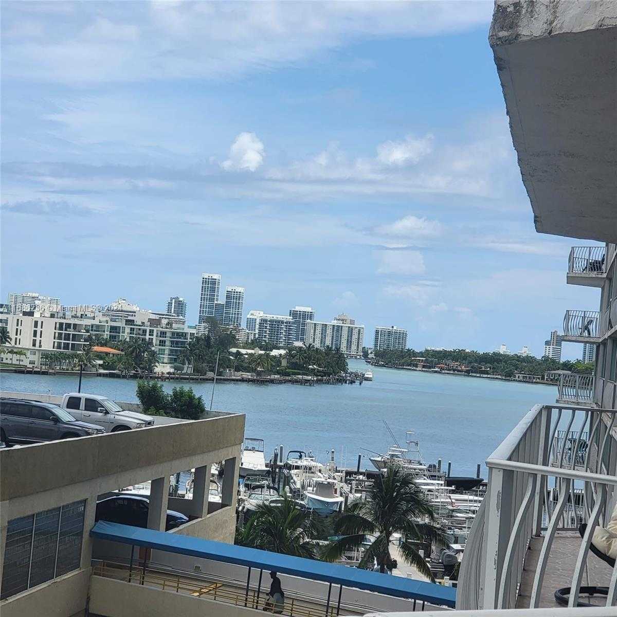 Small Image of 7601 EAST TREASURE DR #611, North Bay Village Number 39
