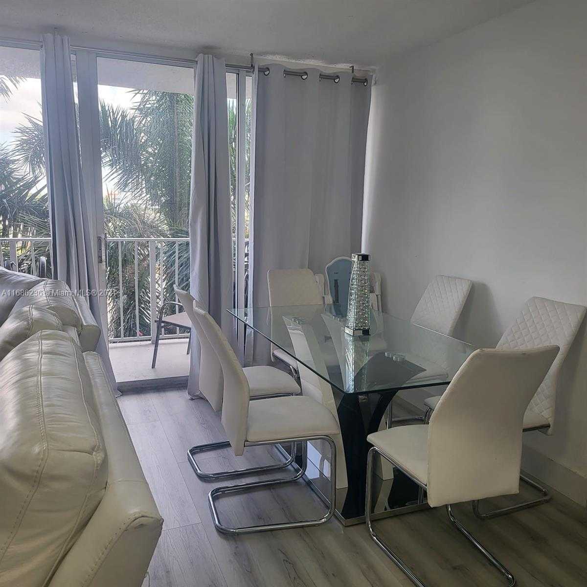 Small Image of 7601 EAST TREASURE DR #611, North Bay Village Number 4