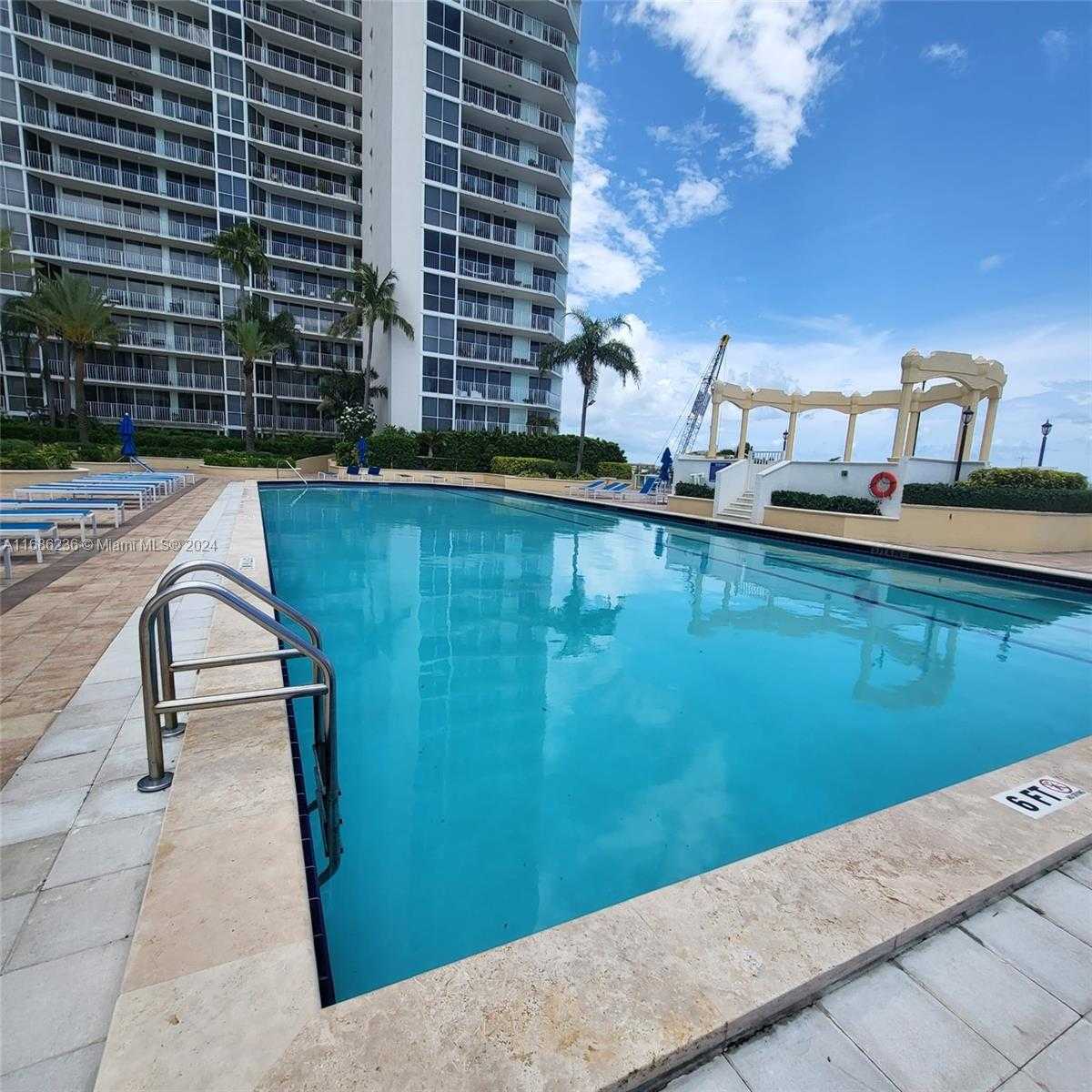Small Image of 7601 EAST TREASURE DR #611, North Bay Village Number 40