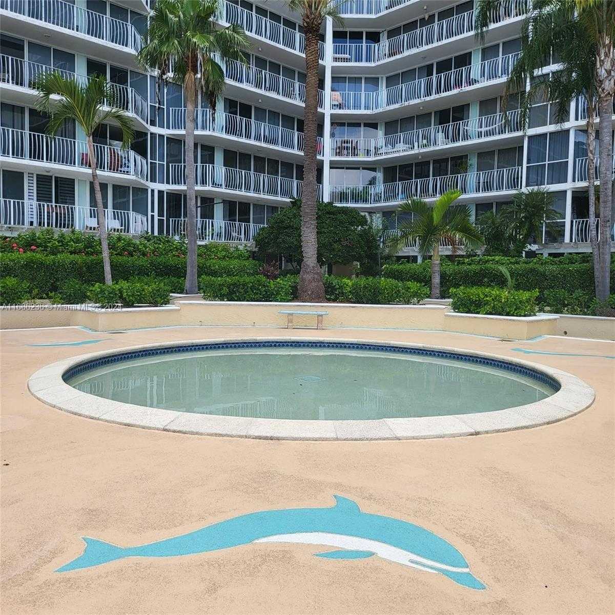 Small Image of 7601 EAST TREASURE DR #611, North Bay Village Number 41