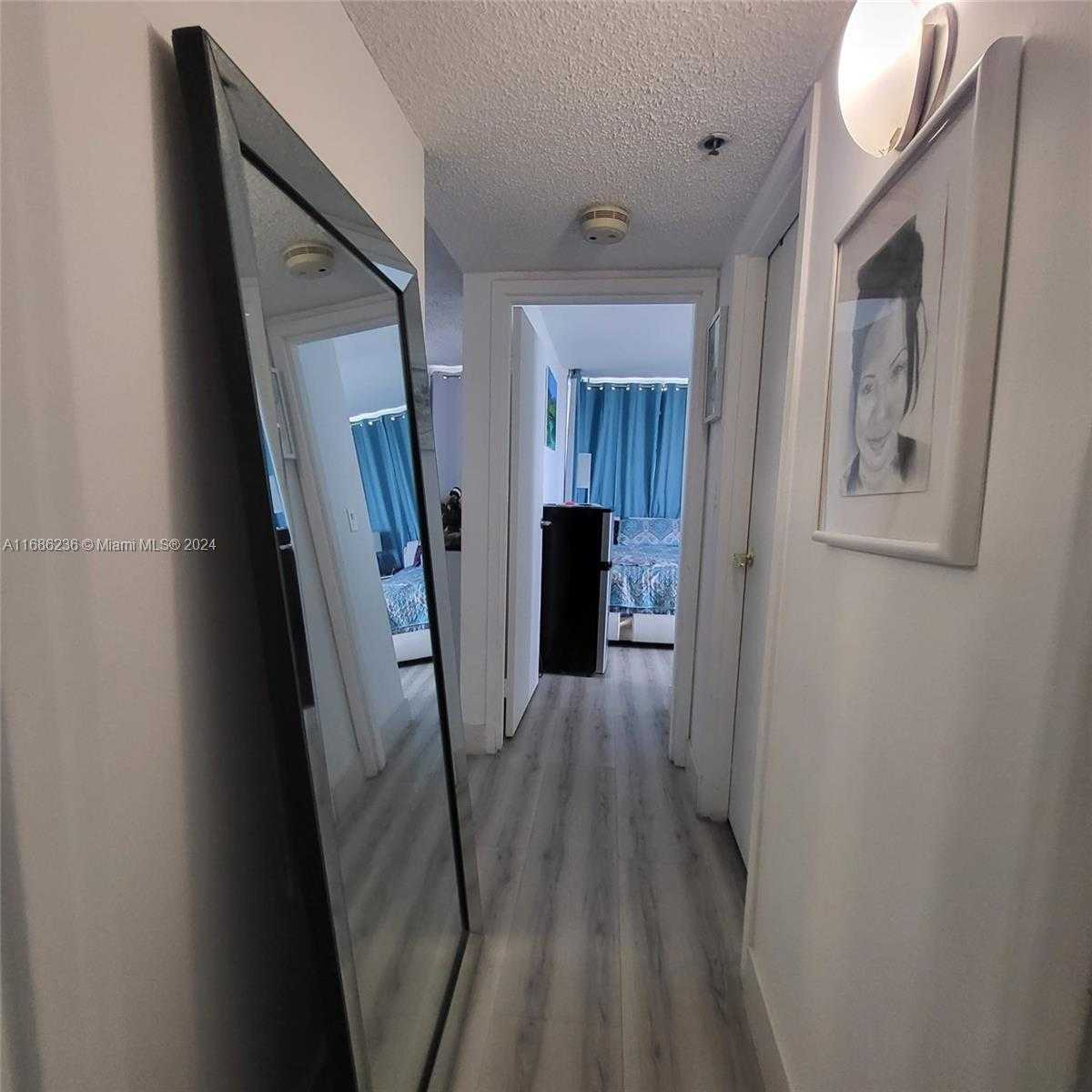 Small Image of 7601 EAST TREASURE DR #611, North Bay Village Number 6