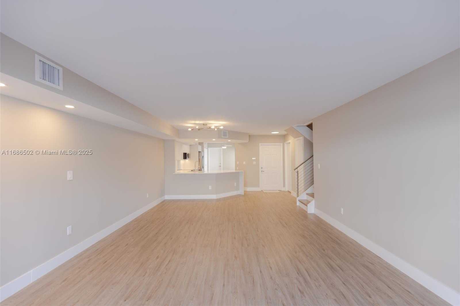 Small Image of 3525 MAGELLAN CIR #626, Aventura Number 12