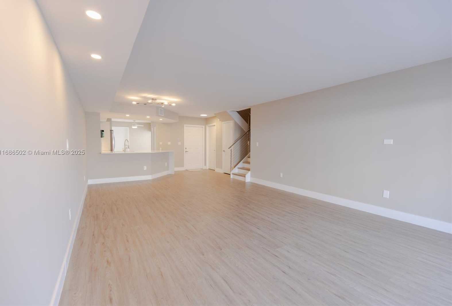 Small Image of 3525 MAGELLAN CIR #626, Aventura Number 13