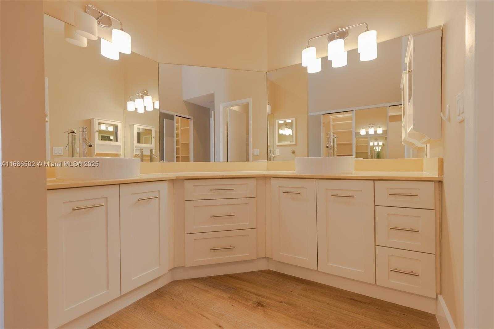 Small Image of 3525 MAGELLAN CIR #626, Aventura Number 18