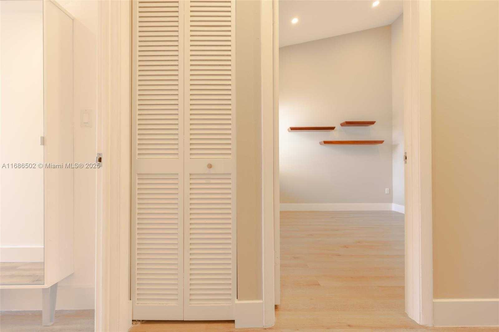 Small Image of 3525 MAGELLAN CIR #626, Aventura Number 25
