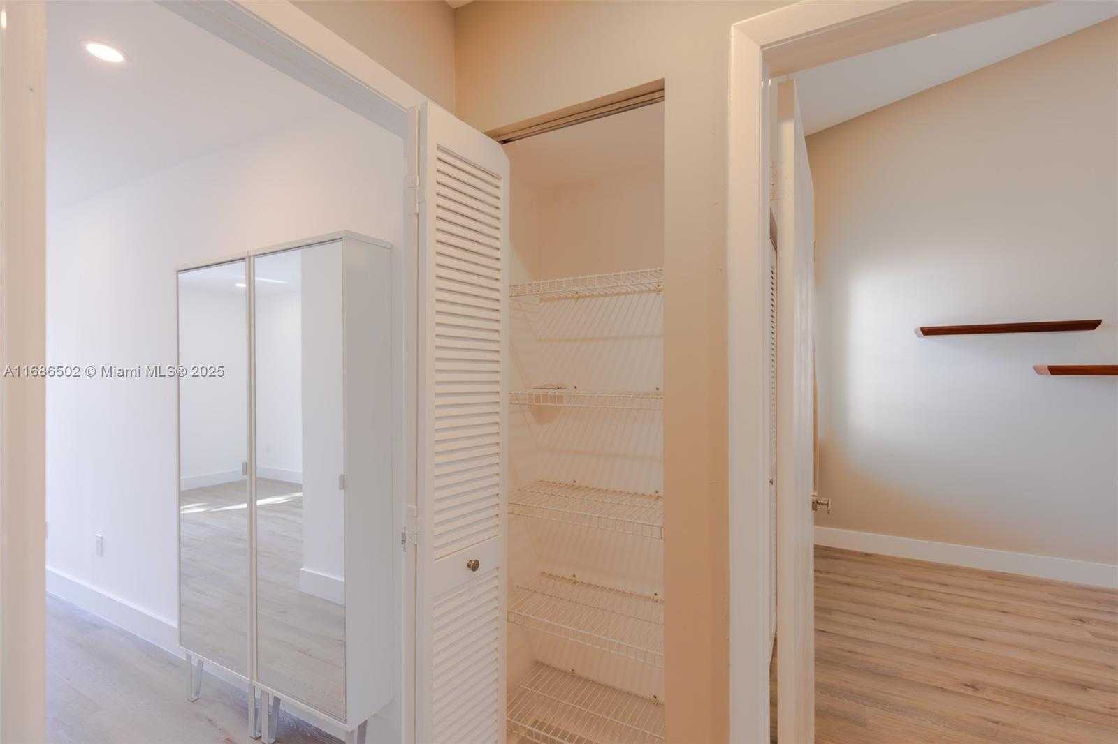 Small Image of 3525 MAGELLAN CIR #626, Aventura Number 26