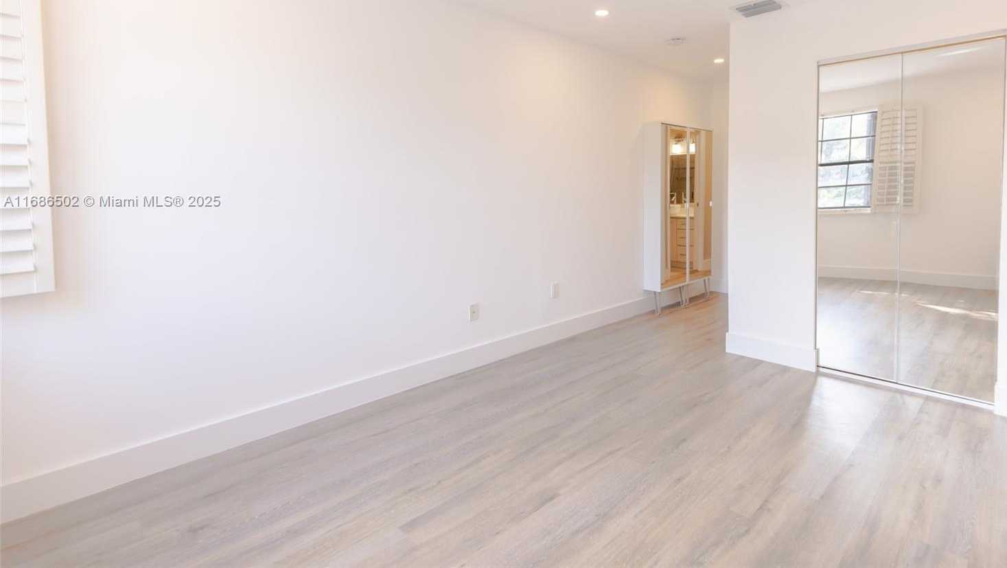 Small Image of 3525 MAGELLAN CIR #626, Aventura Number 31