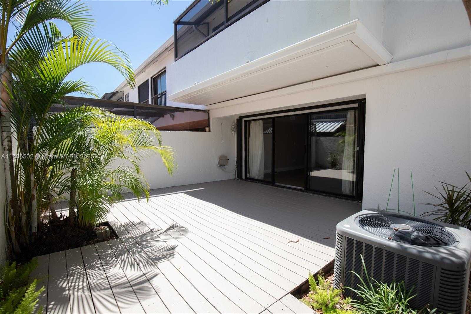 Small Image of 3525 MAGELLAN CIR #626, Aventura Number 37