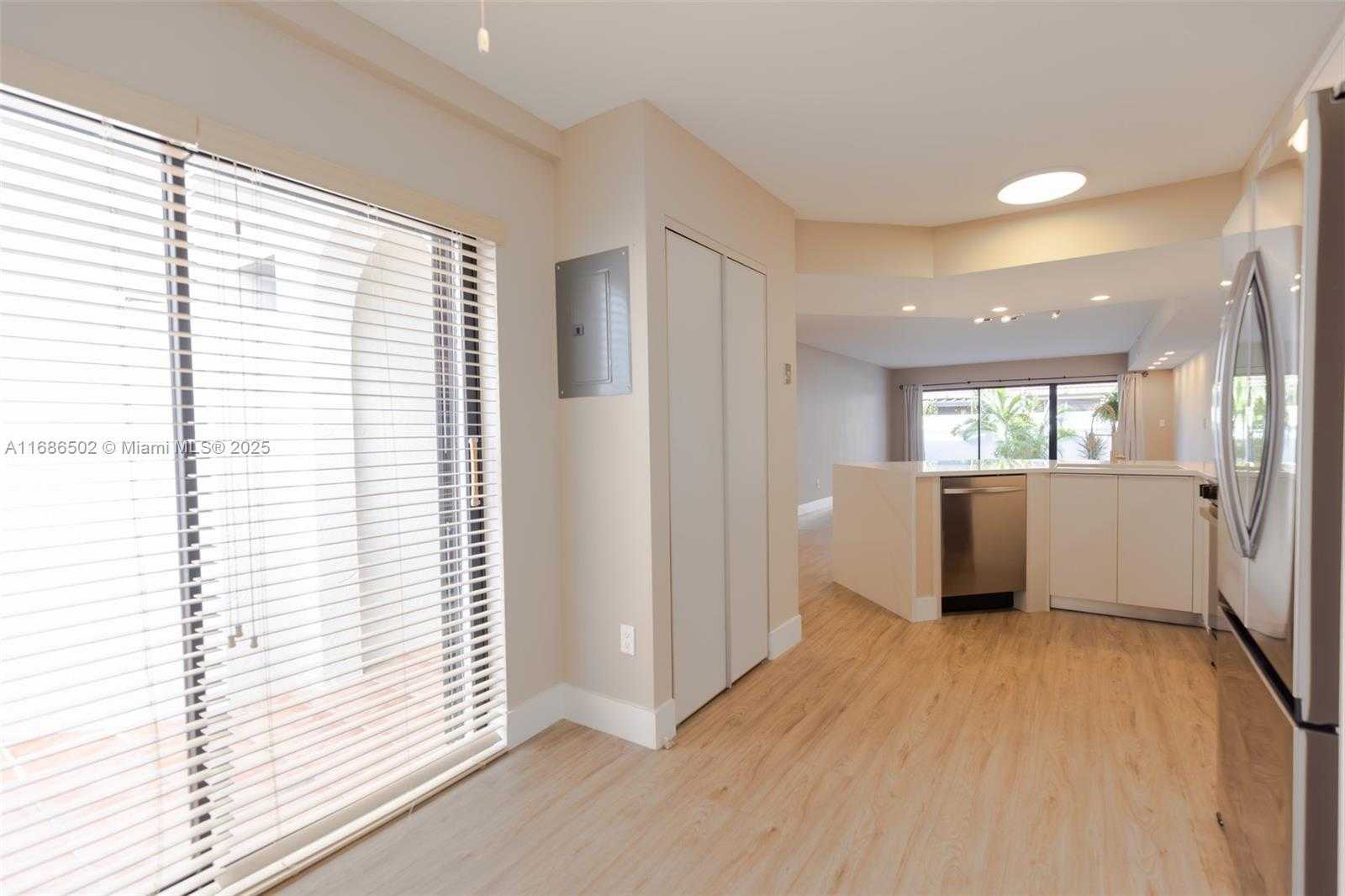 Small Image of 3525 MAGELLAN CIR #626, Aventura Number 6