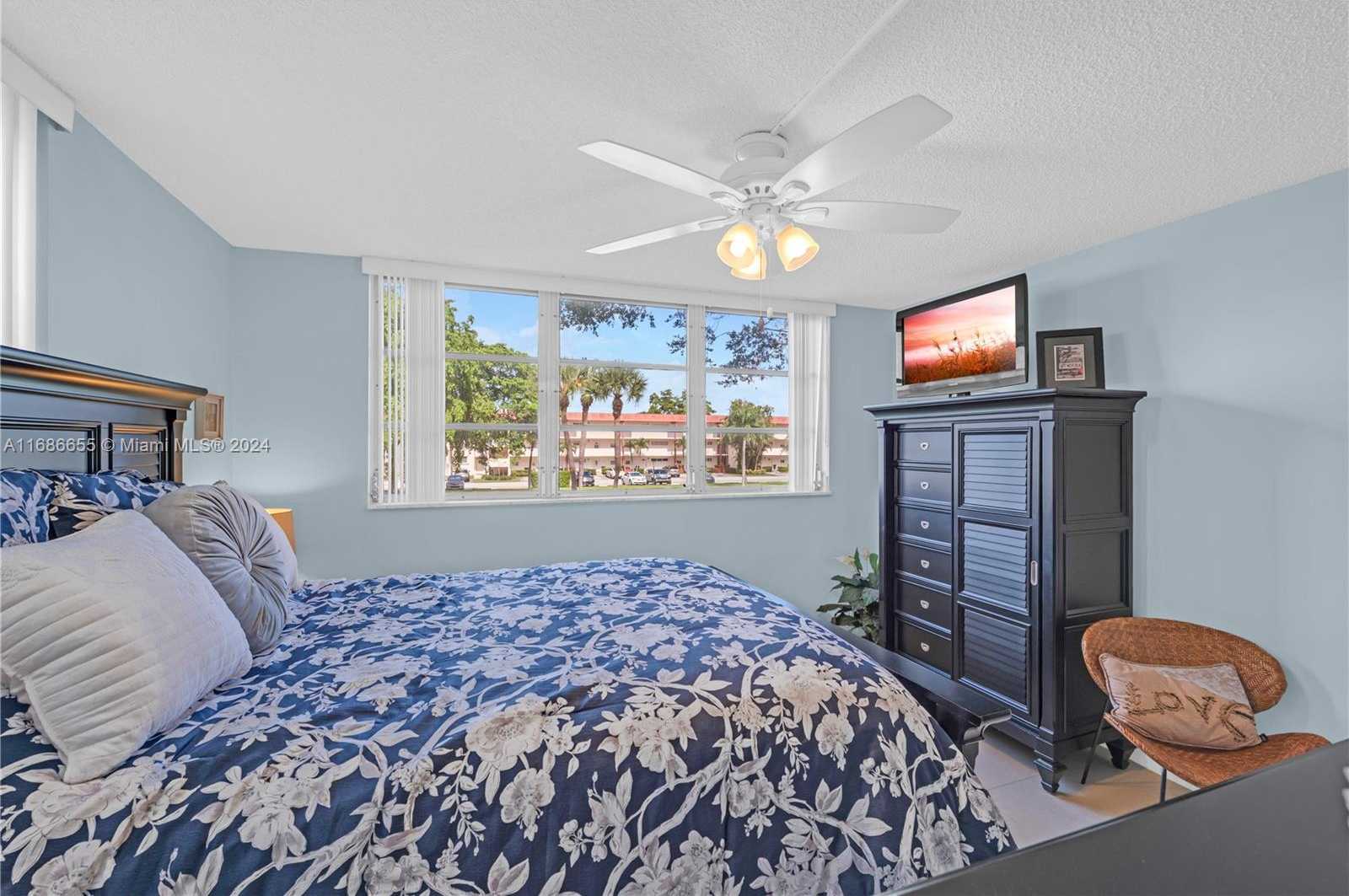 Small Image of 671 SOUTH HOLLYBROOK DR #210, Pembroke Pines Number 12