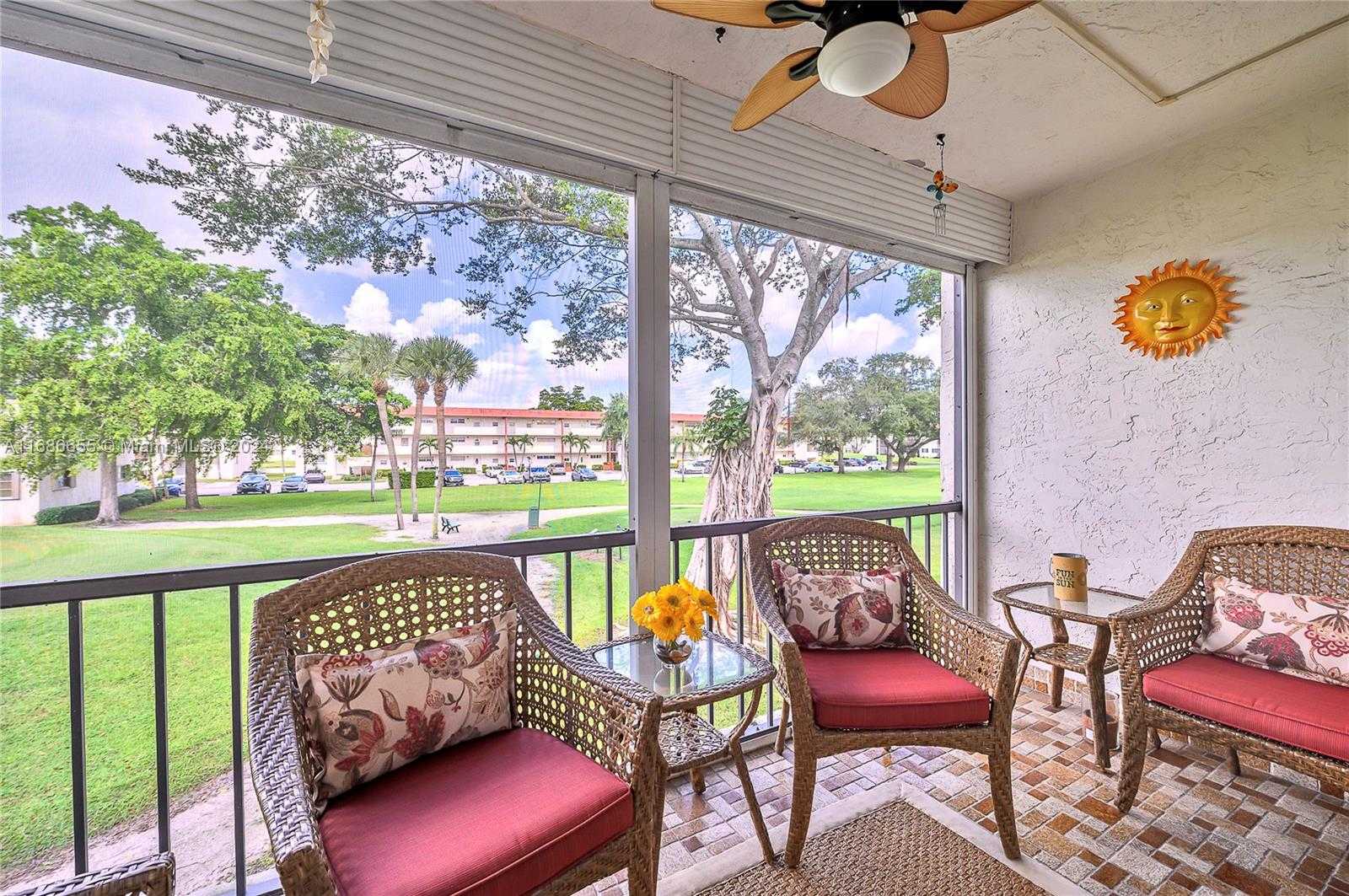 Small Image of 671 SOUTH HOLLYBROOK DR #210, Pembroke Pines Number 15