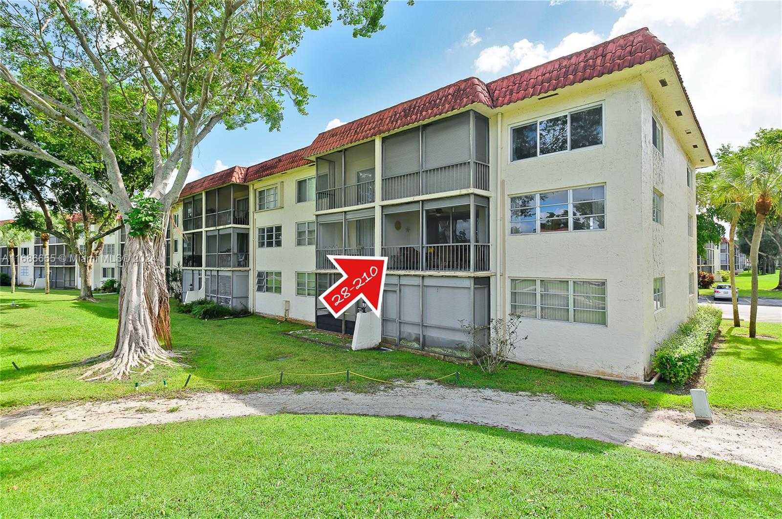 Small Image of 671 SOUTH HOLLYBROOK DR #210, Pembroke Pines Number 17