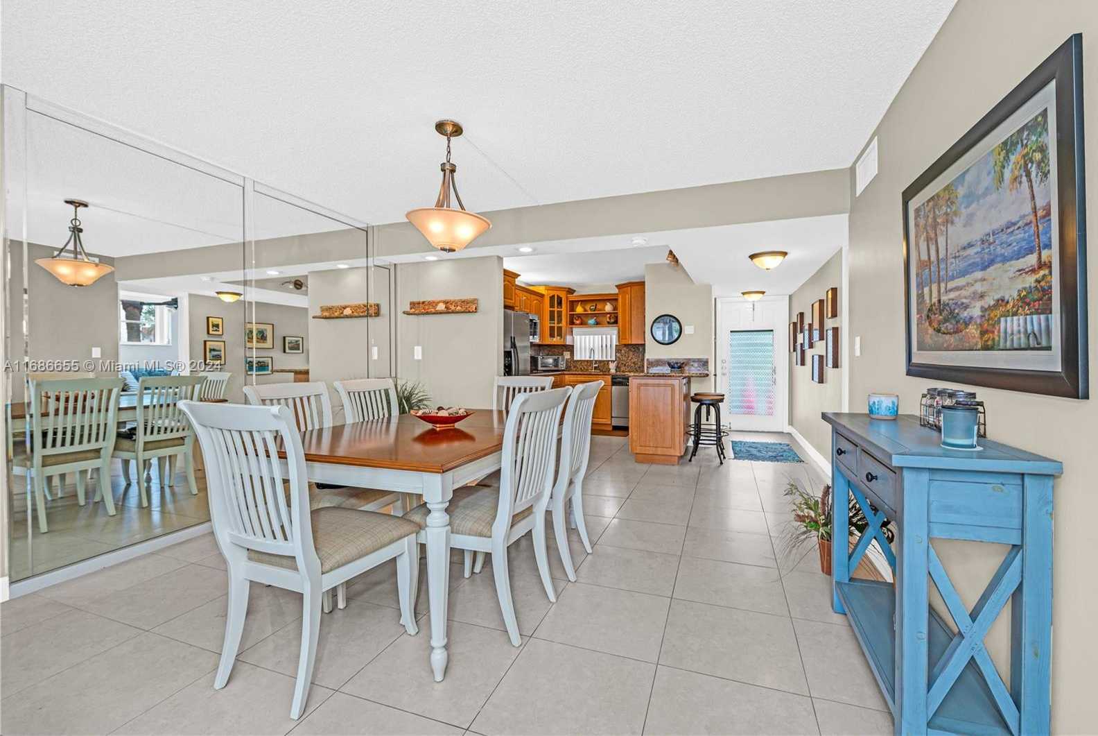 Small Image of 671 SOUTH HOLLYBROOK DR #210, Pembroke Pines Number 7