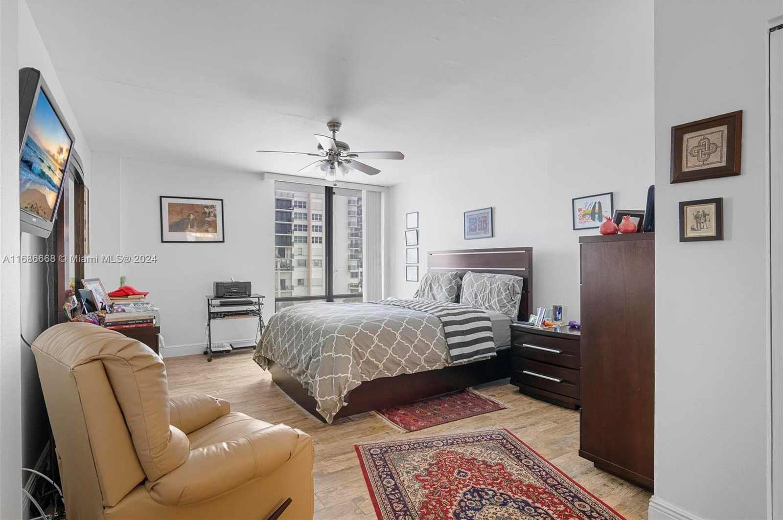 Small Image of 1600 SOUTH OCEAN DR #5J, Hollywood Number 14