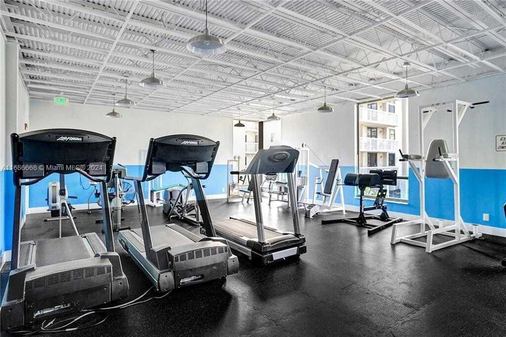 Small Image of 1600 SOUTH OCEAN DR #5J, Hollywood Number 23