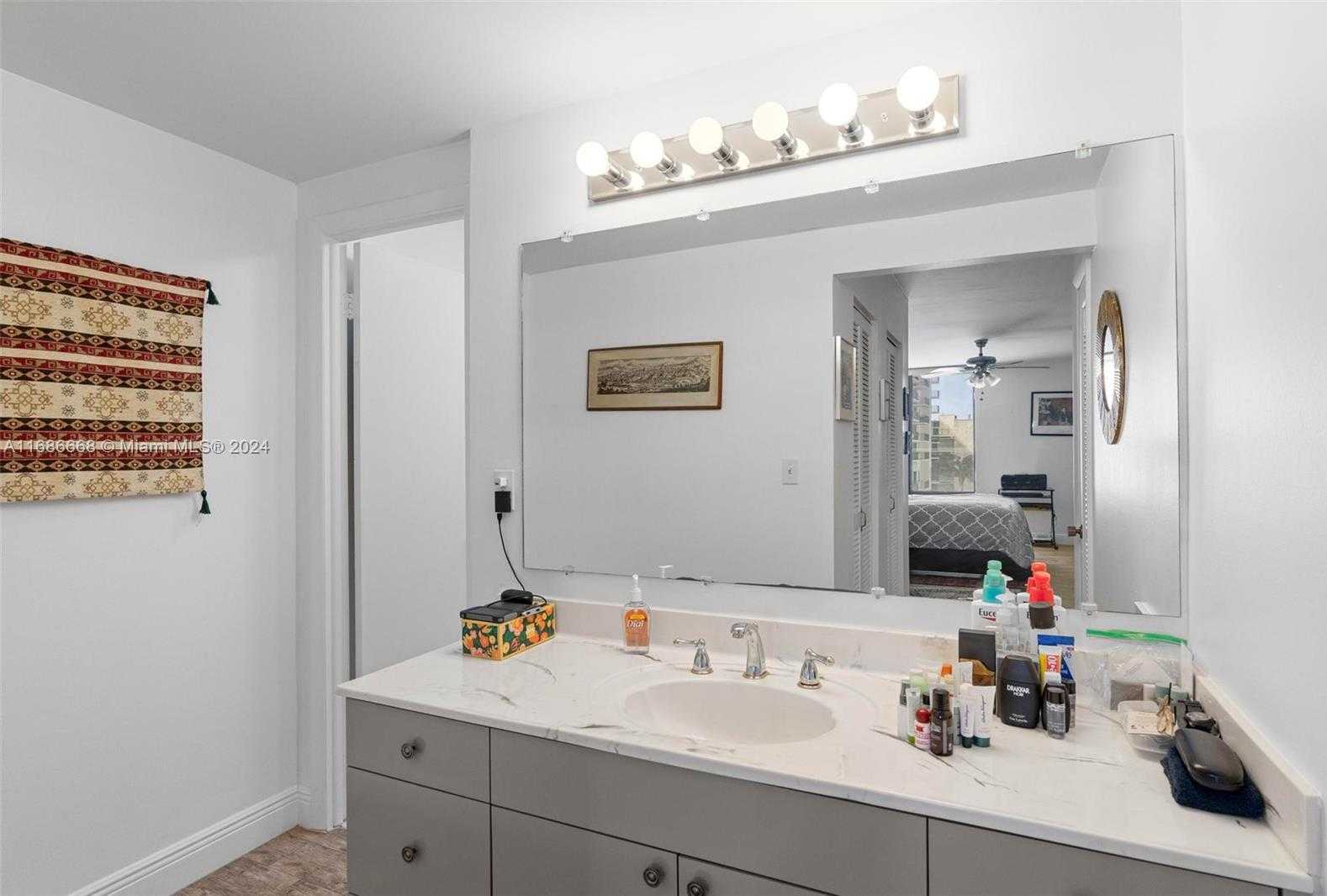 Small Image of 1600 SOUTH OCEAN DR #5J, Hollywood Number 6