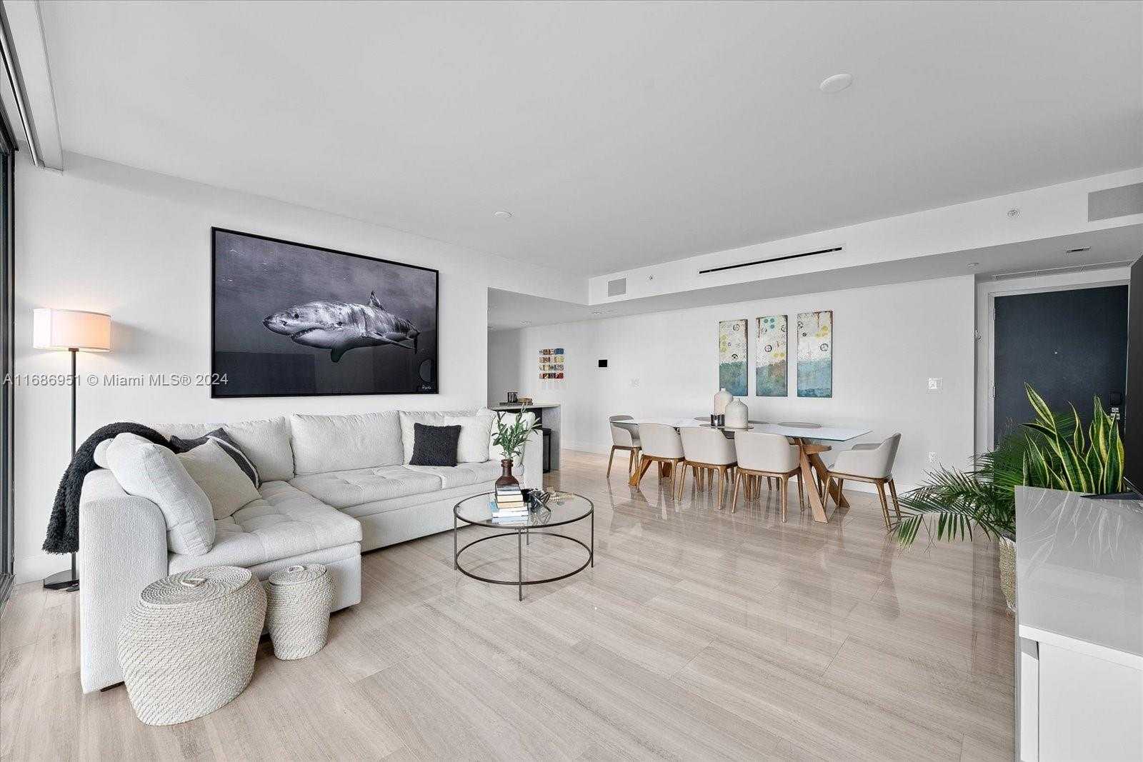 Small Image of 1451 BRICKELL AVE #2205, Miami Number 2