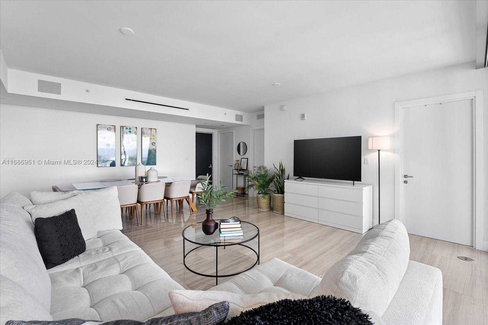 Small Image of 1451 BRICKELL AVE #2205, Miami Number 4