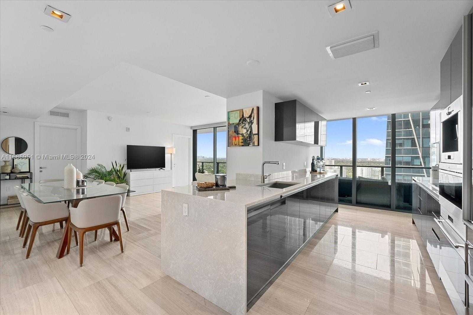 Small Image of 1451 BRICKELL AVE #2205, Miami Number 5