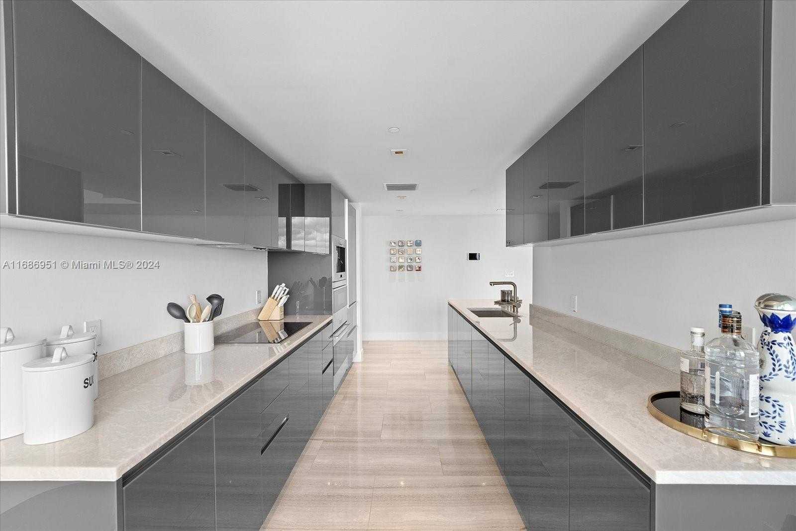 Small Image of 1451 BRICKELL AVE #2205, Miami Number 7