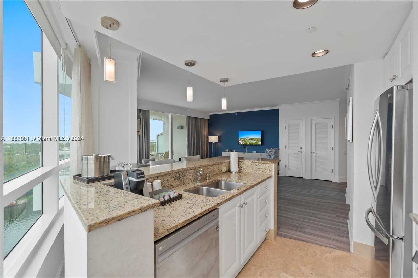 Small Image of 4401 COLLINS AV #1214, Miami Beach Number 18